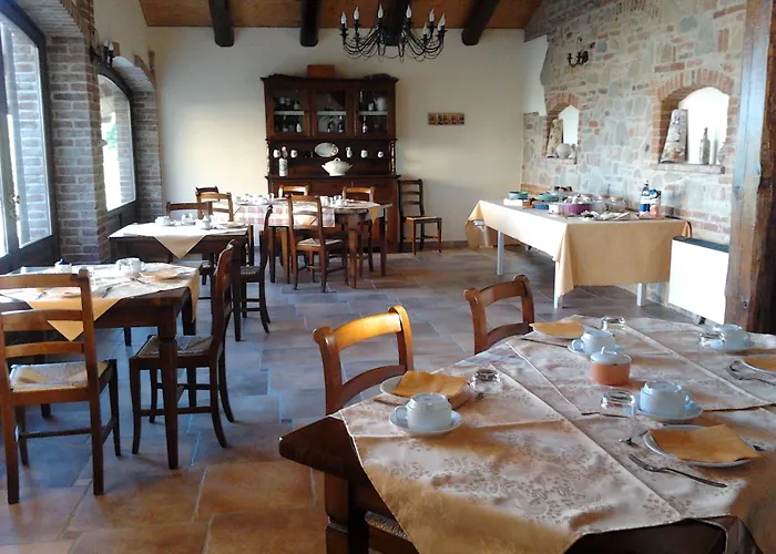 Rosso Di Sera Gasthuis Novello